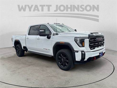 Used 2024 GMC Sierra 2500 AT4 w/ AT4 Premium Plus Package image 7