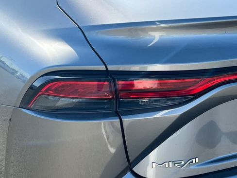 Used 2021 Toyota Mirai w/ Advanced Technology Package RWD image 20
