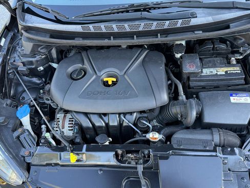 Used 2016 Hyundai Elantra SE FWD image 26