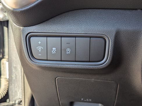 Certified 2025 Kia Soul LX w/ LX Technology Package image 29