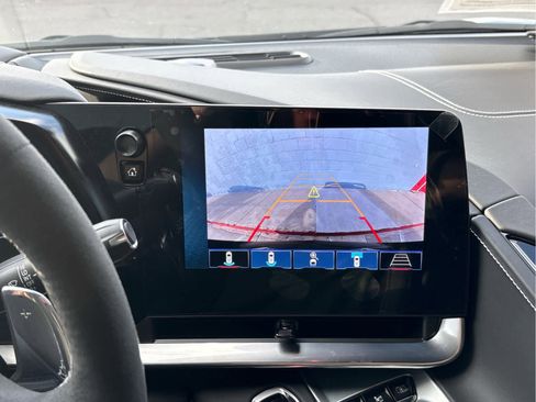 Used 2024 Chevrolet Corvette Stingray Premium Cpe w/ Z51 Performance Package image 28