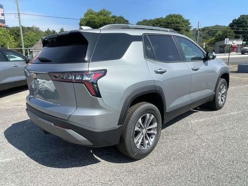 New 2026 Chevrolet Equinox LT w/ Safety and Technology Package FWD image 3