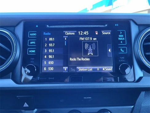 Used 2019 Toyota Tacoma TRD Off-Road w/ Technology Package image 20