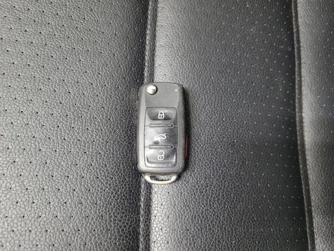 Used 2018 Volkswagen Jetta Sport FWD image 32