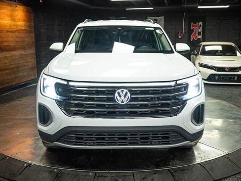 Used 2024 Volkswagen Atlas SE image 4
