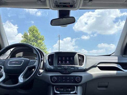 Used 2024 GMC Terrain SLE FWD image 28