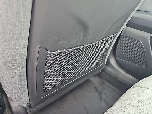 New 2026 Hyundai Elantra Limited FWD image 33