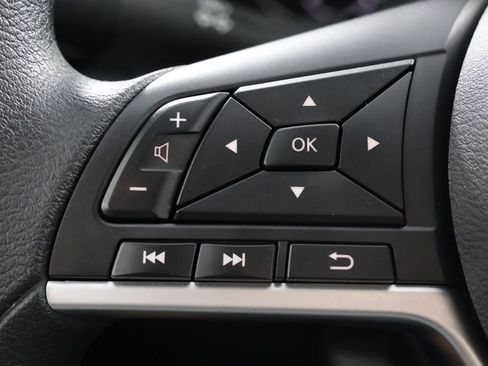 Used 2023 Nissan Altima 2.5 SV FWD image 11