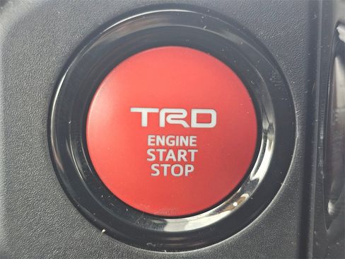 Used 2024 Toyota Tacoma TRD Sport image 26