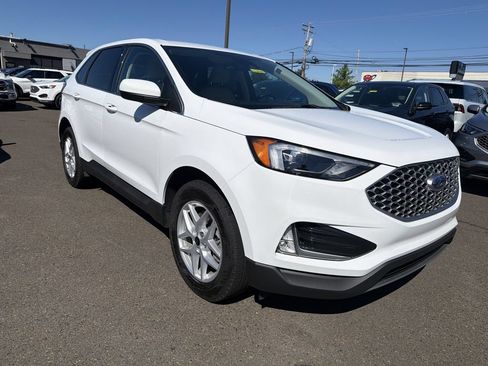 Used 2024 Ford Edge SEL w/ Convenience Package AWD/4WD image 12