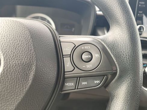 Used 2022 Toyota Corolla LE w/ LE Convenience Package image 26