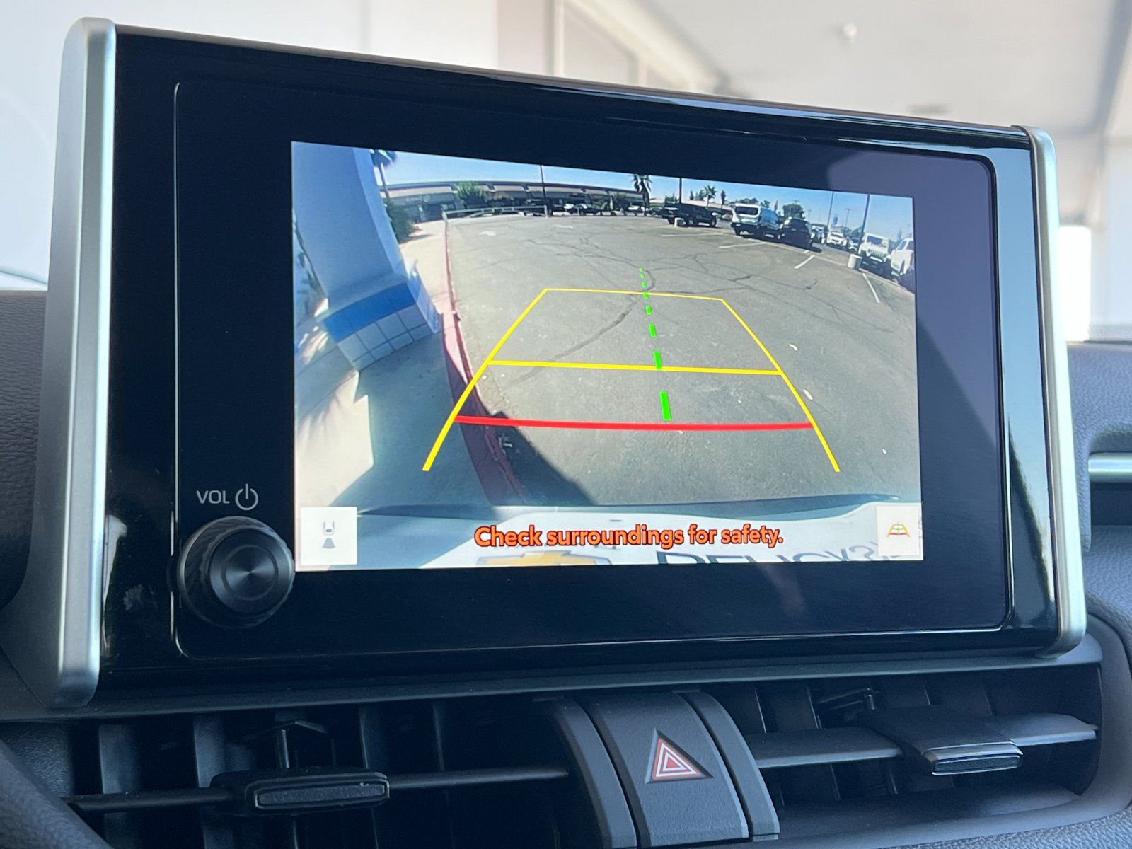 Used 2025 Toyota RAV4 XLE AWD/4WD image 18