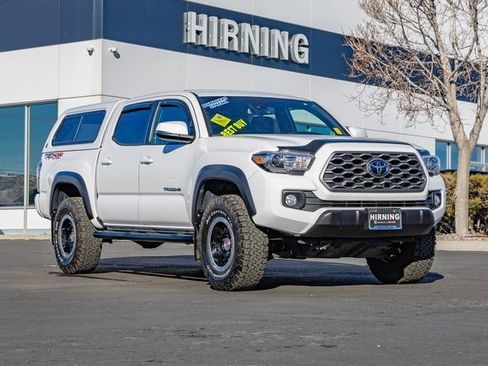 Used 2022 Toyota Tacoma TRD Off-Road image 1