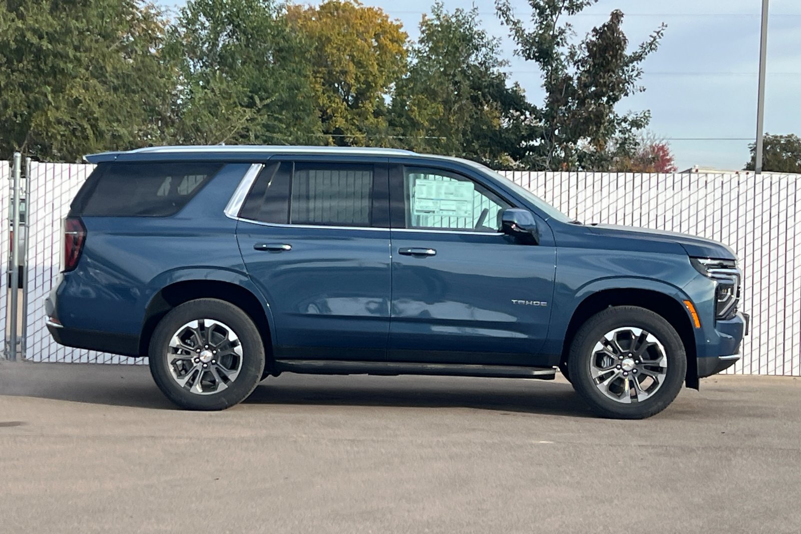 New 2027 Chevrolet Tahoe LT w/ Sun And Tow Package AWD/4WD image 3