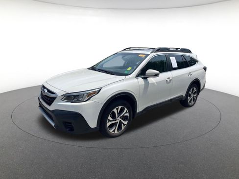 Used 2022 Subaru Outback Limited AWD/4WD image 3