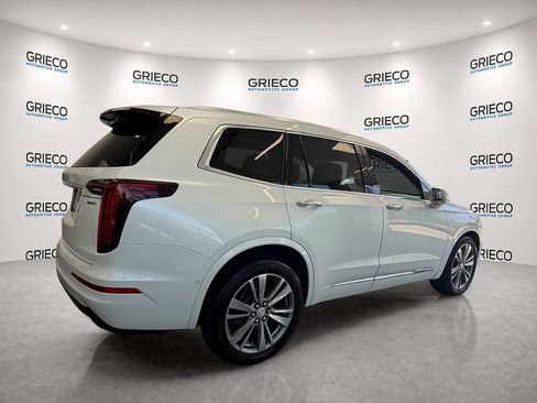 Used 2020 Cadillac XT6 Premium Luxury FWD image 7