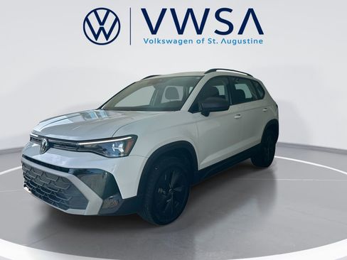 Used 2025 Volkswagen Taos S FWD image 3