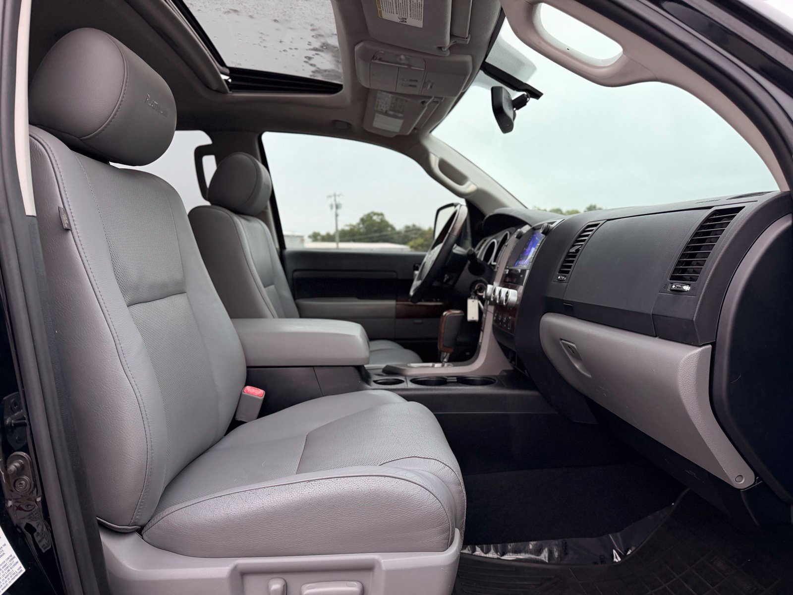 Used 2012 Toyota Tundra Limited w/ Platinum Pkg AWD/4WD image 29