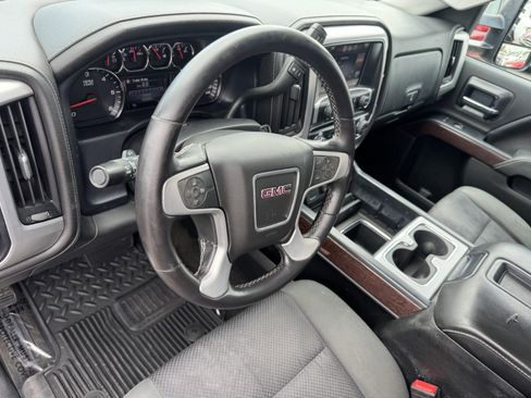 Used 2015 GMC Sierra 2500 SLE w/ SLE Preferred Package AWD/4WD image 17