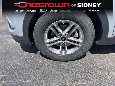 Used 2017 Hyundai Santa Fe Sport FWD image 9