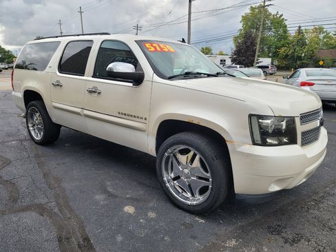 Used 2008 Chevrolet Suburban LTZ w/ LTZ Preferred Equipment Group image 3