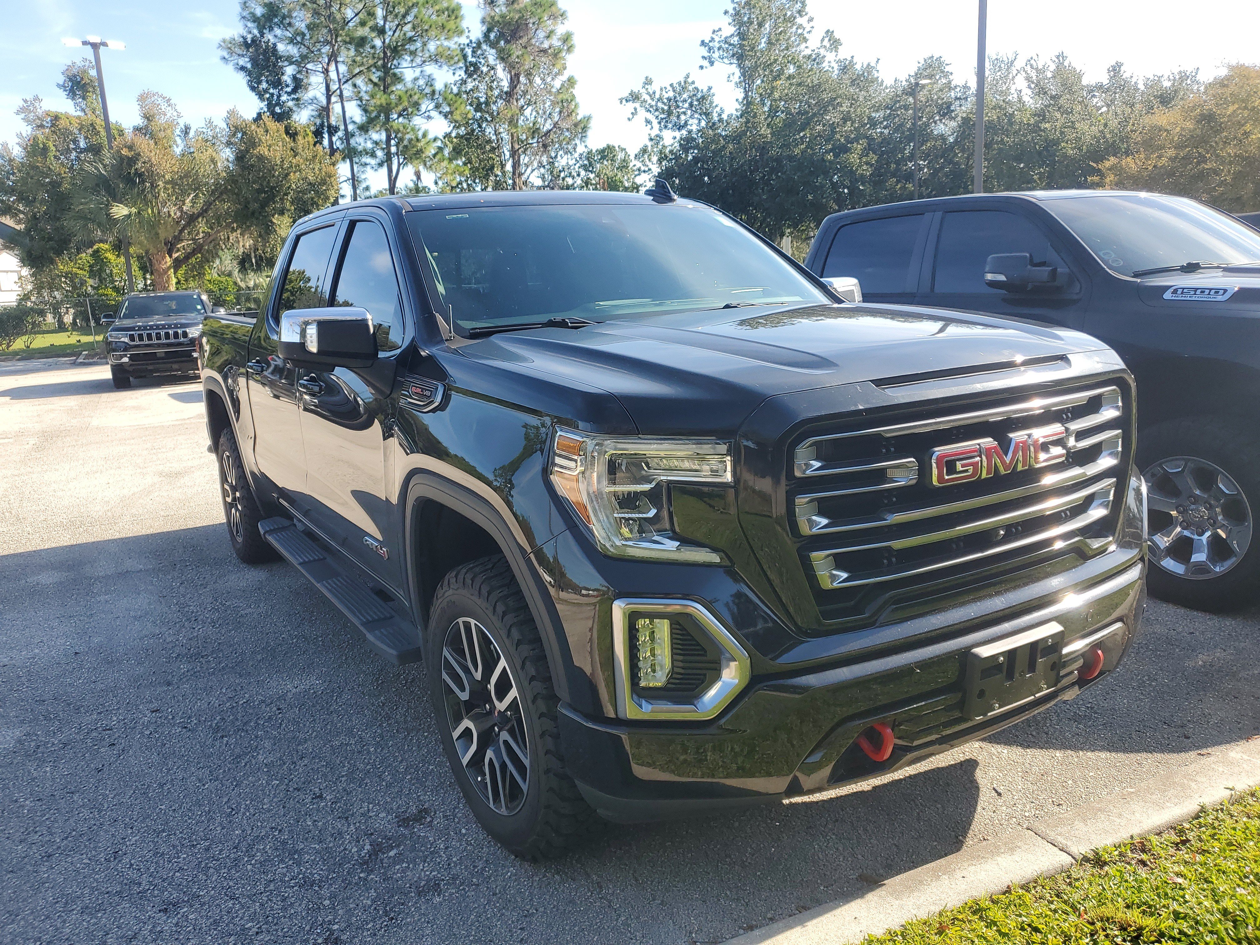Used 2019 GMC Sierra 1500 AT4 w/ AT4 Premium Package AWD/4WD image 2