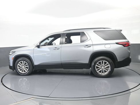 Used 2023 Chevrolet Traverse LT FWD image 3