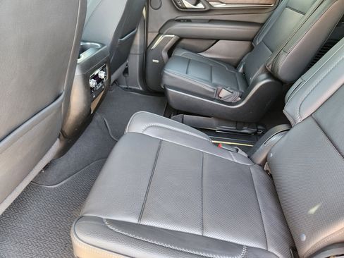 Certified 2022 GMC Yukon Denali image 32