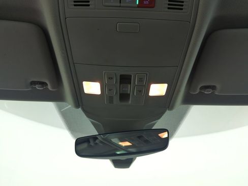 Used 2024 Volkswagen Jetta SE FWD image 26