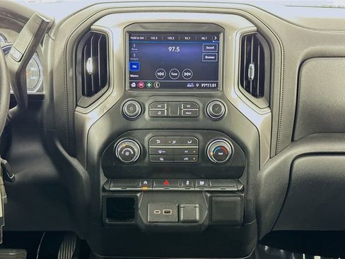 Used 2020 Chevrolet Silverado 1500 LT image 24