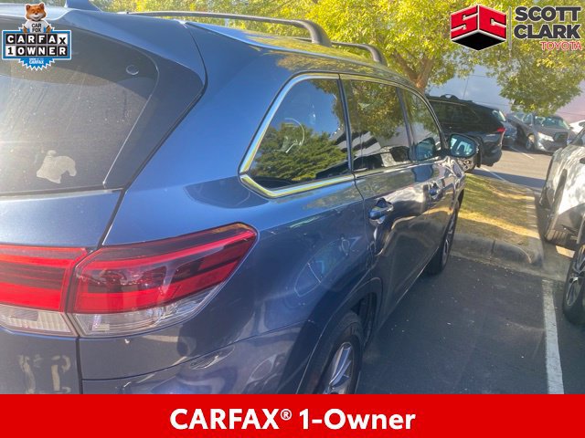 Used 2017 Toyota Highlander XLE AWD/4WD image 11