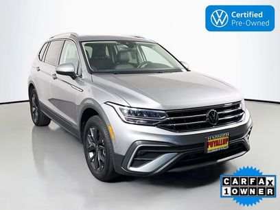 Used 2023 Volkswagen Tiguan SE w/ Panoramic Sunroof Package