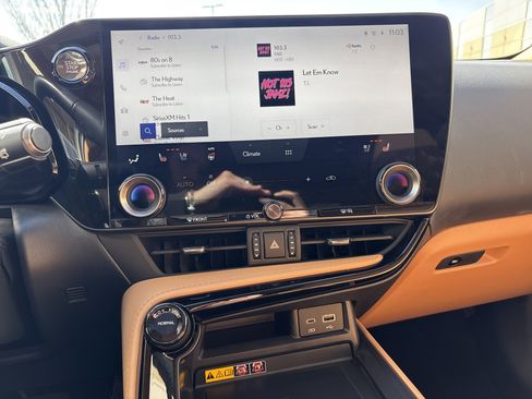 Used 2025 Lexus NX 350 350 Premium image 30