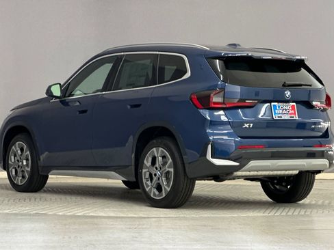Used 2025 BMW X1 xDrive28i w/ Technology Package image 3