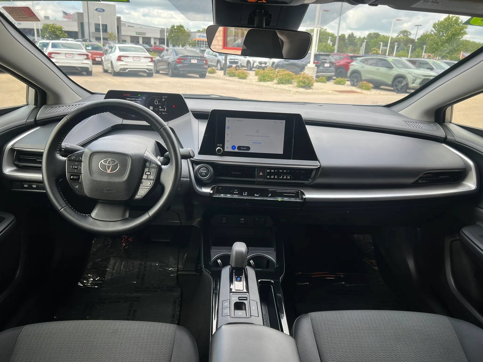 Used 2025 Toyota Prius LE FWD image 11