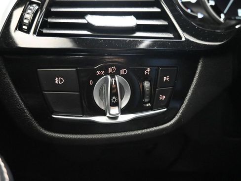 Used 2018 BMW 540i xDrive AWD/4WD image 27
