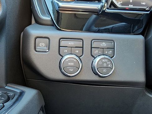 New 2026 GMC Sierra 1500 Elevation image 19