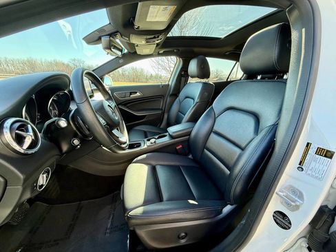 Used 2017 Mercedes-Benz GLA 250 4MATIC w/ Premium Package image 13