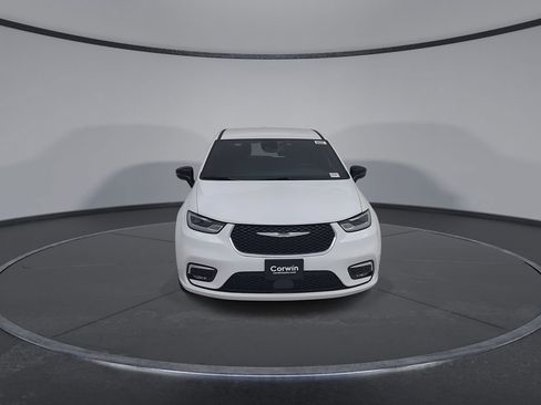 New 2026 Chrysler Pacifica Select image 5