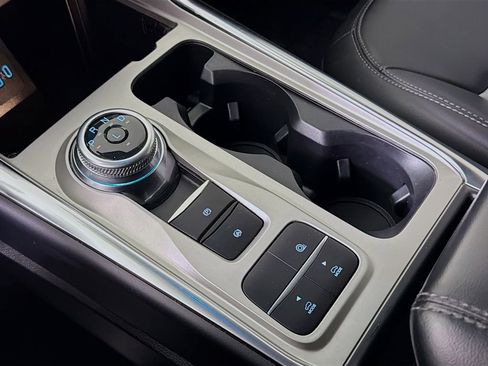 Used 2023 Ford Explorer XLT w/ Equipment Group 202A image 18