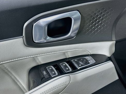 Used 2023 Kia Sorento SX FWD image 15