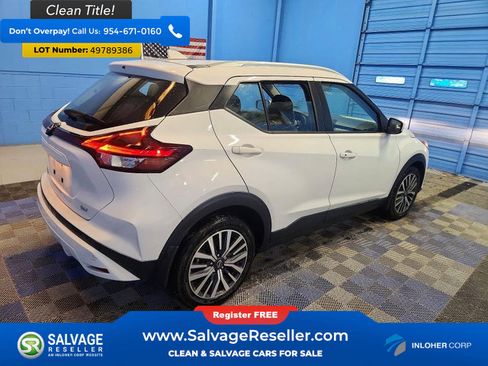 Used 2023 Nissan Kicks SV image 4