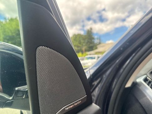 Used 2019 BMW X7 xDrive40i w/ Premium Package AWD/4WD image 24