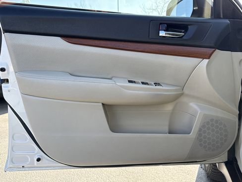 Used 2014 Subaru Outback 2.5i Limited image 15