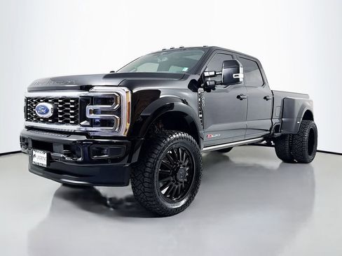 Used 2026 Ford F450 Platinum w/ FX4 Off-Road Package image 1