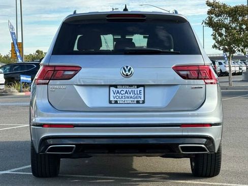 Certified 2020 Volkswagen Tiguan SE R-Line image 5
