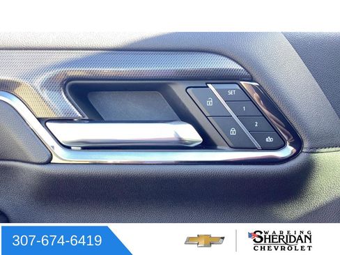 Used 2024 GMC Sierra 2500 AT4 w/ AT4 Premium Plus Package AWD/4WD image 28