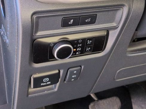 Used 2023 Ford Expedition Max XLT AWD/4WD image 16