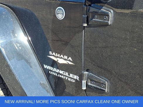 Used 2015 Jeep Wrangler Unlimited Sahara w/ Dual Top Group AWD/4WD image 10