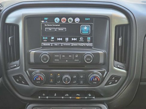 Used 2018 Chevrolet Silverado 1500 LTZ Z71 w/ LTZ Plus Package AWD/4WD image 19
